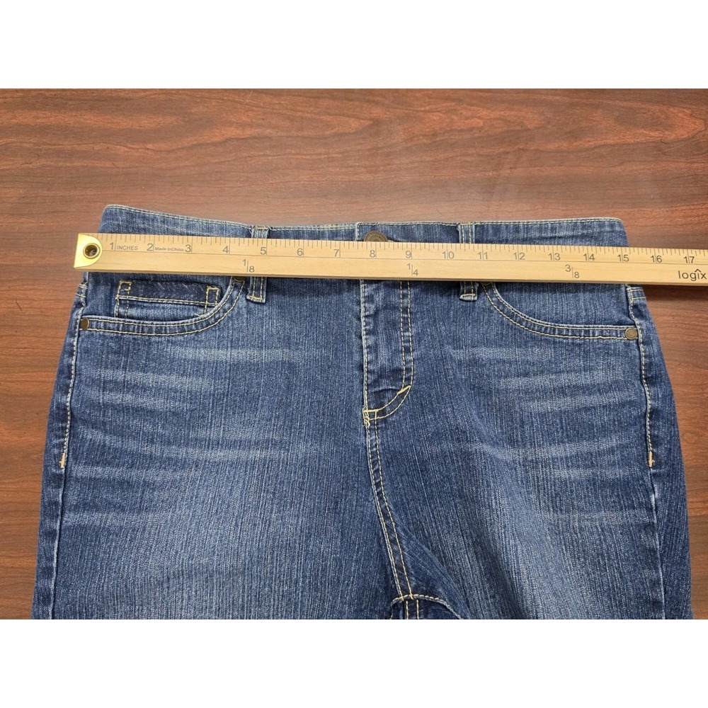Bandolino Mandie Womens Denim Shorts Size 8P Blue Mid Rise Stretch Bermuda - Picture 4 of 7